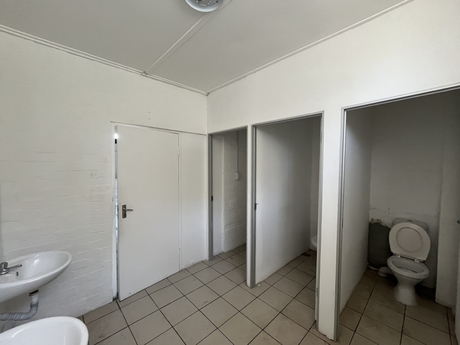 To Let commercial Property for Rent in Sanddrift Western Cape